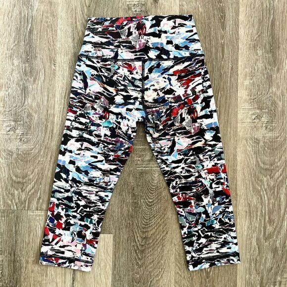 Lululemon Wunder Under Hi-Rise 1/2 Tight Leggings - Size: 4 - Picture 11 of 11